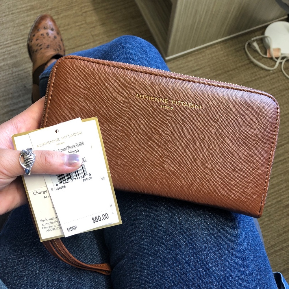 Adrienne Vittadini Charging Vegan Leather Wristlet